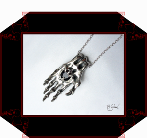 LilySeedorna-OrnamentumExMedio-HandAnhänger_Handzeichen_6_VI-Unikat3-organisches_fantastisches_barockes_Design-Autorenschmuck-Fantasyschmuck-Gothic-Silber-Drachenschmuck-Lily-Seedorna_ist_eingetragenes_Markenzeichen LilySeedorna-OrnamentumExMedio-HandAnhänger_Handzeichen_6_VI-Unikat3-organisches_fantastisches_barockes_Design-Autorenschmuck-Fantasyschmuck-Gothic-Silber-Drachenschmuck-Lily-Seedorna_ist_eingetragenes_Markenzeichen