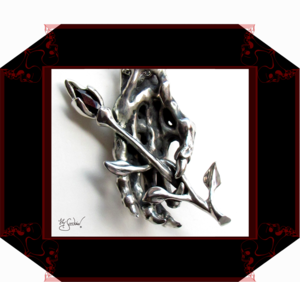 LilySeedorna-OrnamentumExMedio-HandAnhänger_Handzeichen_5_V_5-Unikat-organisches_fantastisches_barockes_Design-Autorenschmuck-Fantasyschmuck-Gothic-Silber-Drachenschmuck-Lily-Seedorna_ist_eingetragenes_Markenzeichen
