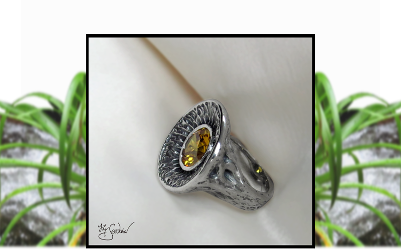 Lily Seedorna, SeebacherDesign, Roots & Colours, Blütenring in 925er Silber, Ring in Blütenform, florales barockes organisches Design, Gartenschmuck, Gothic, mit Zirkonia in sonnengelb, Lily Seedorna ist eingetragenes Markenzeichen